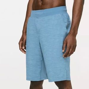lululemon men’s T.H.E. Short 11’’ Size M